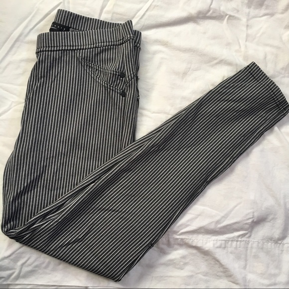 Forever 21 Pants - B&W Houndstooth Leggings